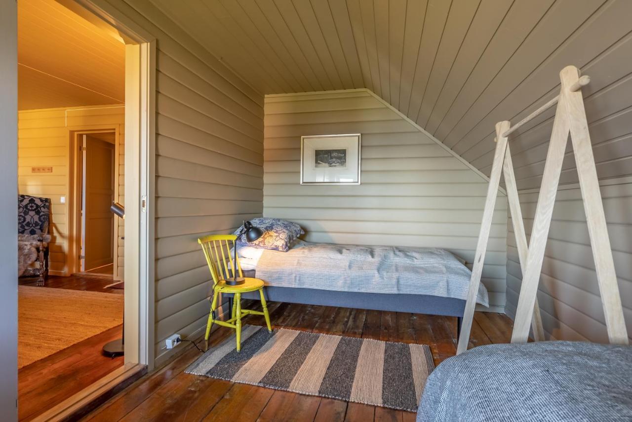 A unique seafront Villa in the heart of Lofoten Bostad Extérieur photo
